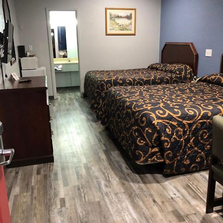 Delux Inn Cleburne Luaran gambar