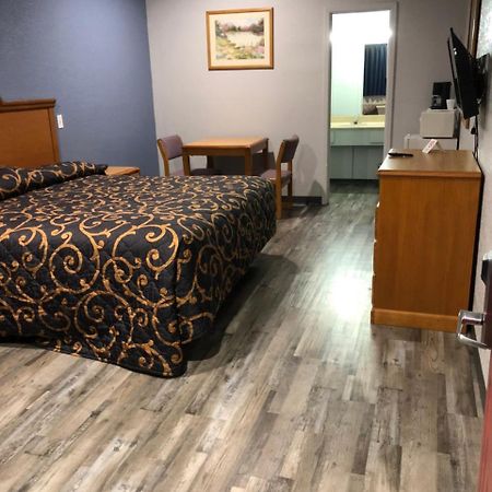 Delux Inn Cleburne Luaran gambar
