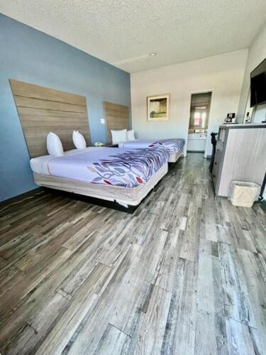 Delux Inn Cleburne Luaran gambar